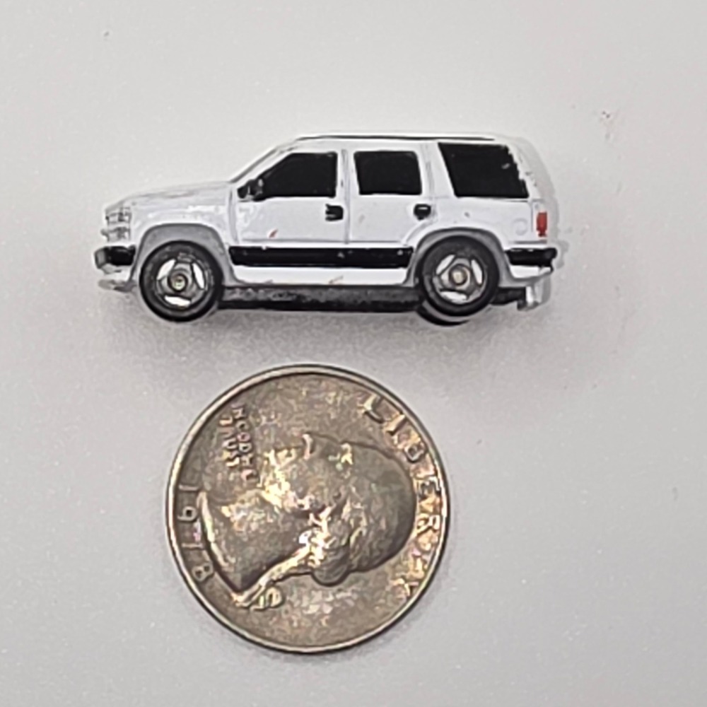 Micro Machines, White Chevrolet Tahoe Vintage‎ 1990s Chevy SUV Mini Car